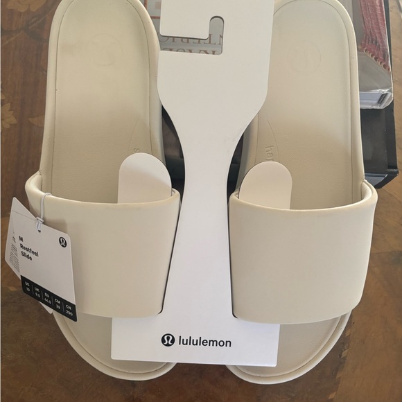 Lululemon Men’s RestFeel Slides in Light Ivory Size 10 - Picture 6 of 12